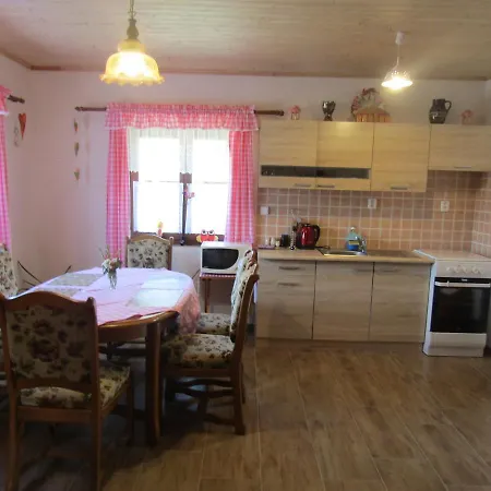 Tatil Evi Rekreacni Dum V Brdech Pod Svatou Annou Ohrazenice (Pribram)